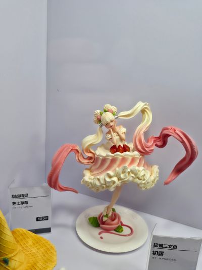 甜点精灵-芝士草莓