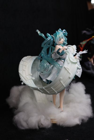 初音未来-云中曲