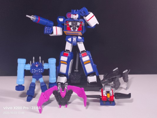 布鲁可变形金刚传奇版 声波