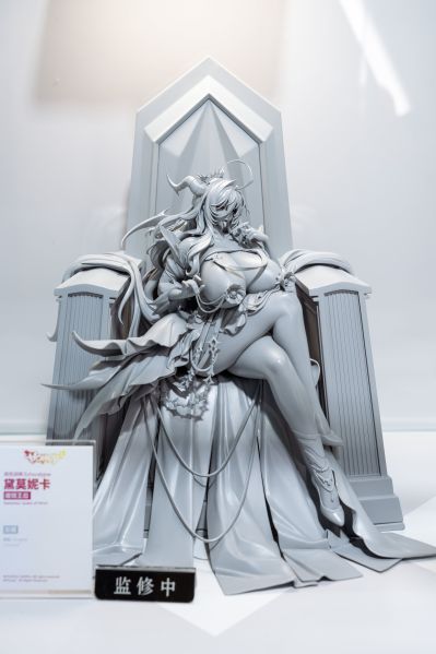 绯色回响 Echocalypse 黛莫妮卡 魔镜王后