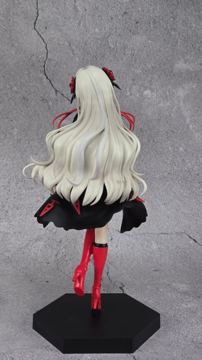 神椿市建设中。 夜河世界