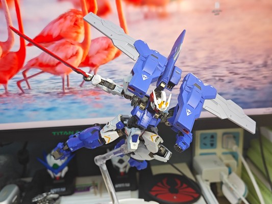 HG 机动战士高达 铁血的奥尔芬斯 月钢 月钢高达原型机