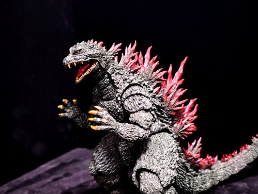 S.H.MonsterArts  哥斯拉2000Millennium