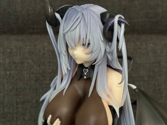 紫苑・阿尔菲涅 小恶魔