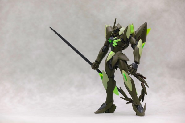 HG  机动战士高达AGE 雷吉鲁斯高达