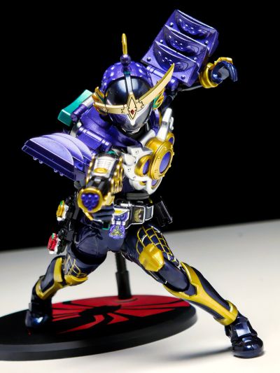 S.H.Figuarts（真骨雕制法）假面骑士龙玄 葡萄武装