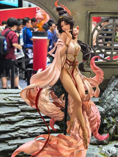 New Era系列  灵笼『白月魁』1/6比例轻雕像