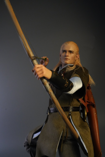 《指环王：护戒使者》-莱戈拉斯1/6收藏级可动人偶