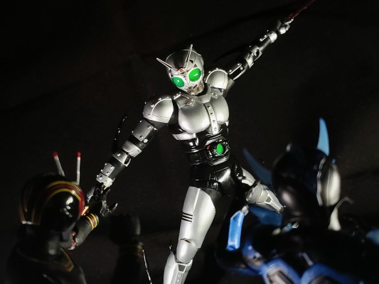 S.H.Figuarts（真骨雕制法） 银翼超人