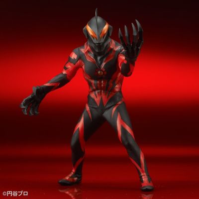 大怪兽系列 奥特新生代 贝利亚奥特曼 发光版
