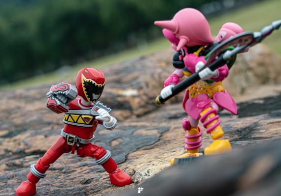 S.H.Figuarts 强龙红