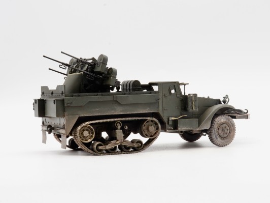 35081 1/35 美国 M16 半履带 自行防空炮 
