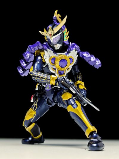 S.H.Figuarts（真骨雕制法）假面骑士龙玄 葡萄武装