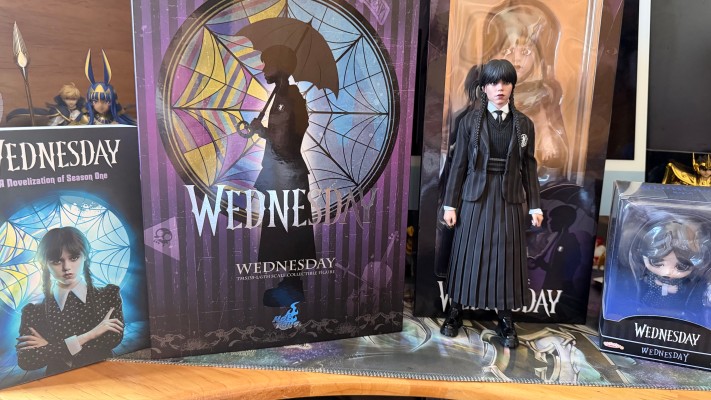 《星期三》星期三1：6比例珍藏人偶