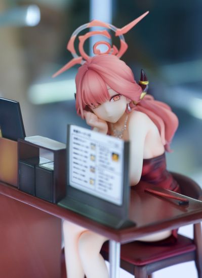 蔚蓝档案 陆八魔爱露（礼服）纪念大厅版