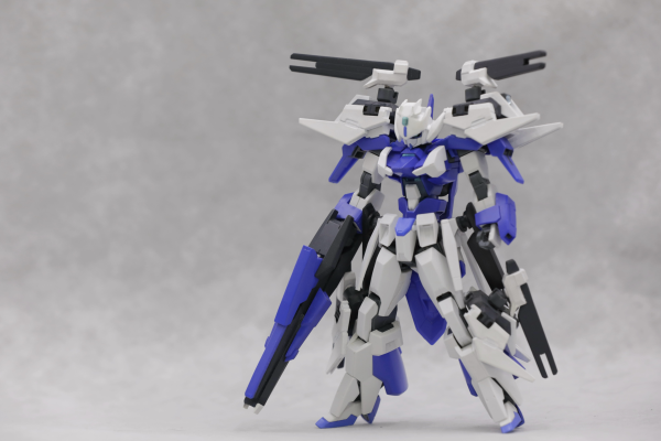 HGAGE#27 1/144 机动战士高达AGE AGE-FX 高达AGE-FX