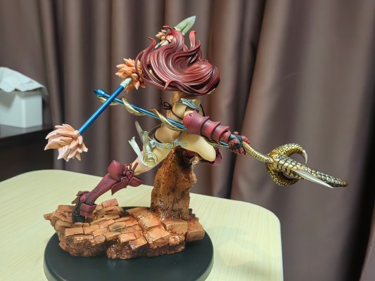 妖精的尾巴 艾尔莎・史卡雷特  骑士 异色版：红铠：