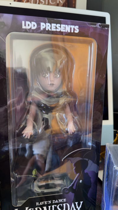 《星期三》星期三1：6比例珍藏人偶