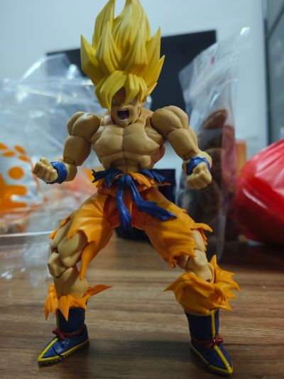 S.H.Figuarts 超级赛亚人孙悟空-传说中的超级赛亚人- [BEST SELECTION]