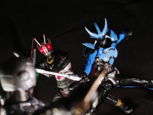 S.H.Figuarts（真骨雕制法） 银翼超人