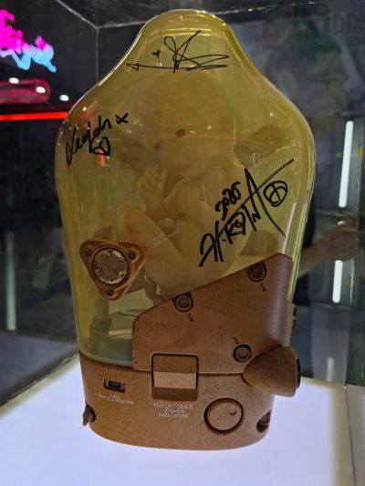 死亡搁浅 育婴仓 “赞”