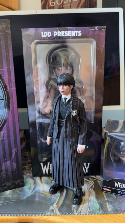 《星期三》星期三1：6比例珍藏人偶