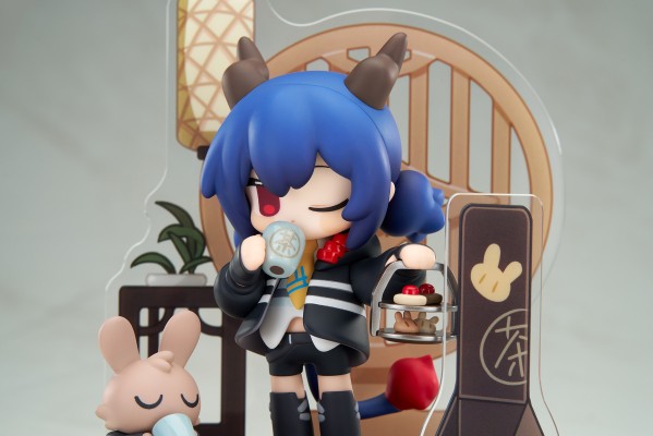 来份甜点Q版系列 明日方舟 陈