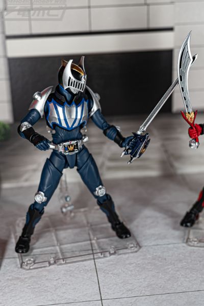 S.H.Figuarts (真骨雕制法)  假面骑士夜骑