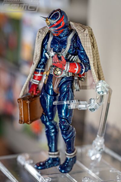 S.H.Figuarts（真骨雕制法）假面骑士响鬼 20周年纪念版 -响鬼之苦-