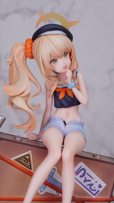 蔚蓝档案 笑脸教授 度假.ver