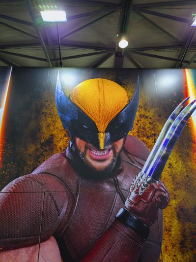 《死侍与金刚狼》金刚狼(经典棕色战衣) 1:6比例珍藏人偶