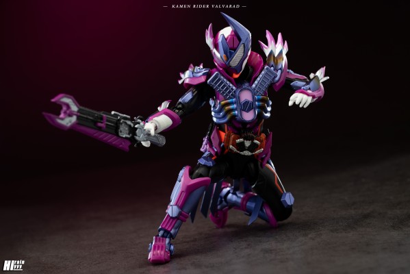 S.H.Figuarts 假面骑士瓦尔巴拉德