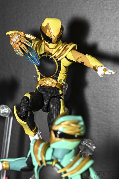 S.H.Figuarts 豪兽暴龙