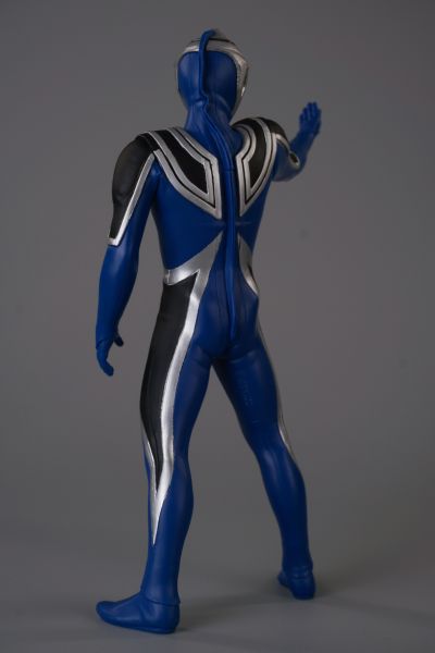 英雄勇像 盖亚奥特曼 阿古茹奥特曼 V1型 B款