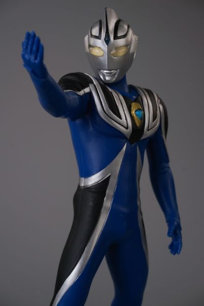 英雄勇像 盖亚奥特曼 阿古茹奥特曼 V1型 B款