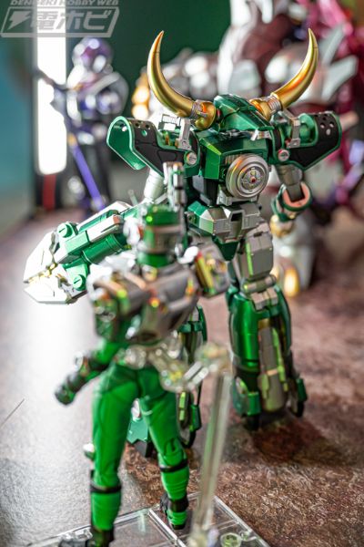 S.H.Figuarts 枪炮巨牛