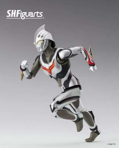 S.H.Figuarts 奈克赛斯奥特曼 幼年形态