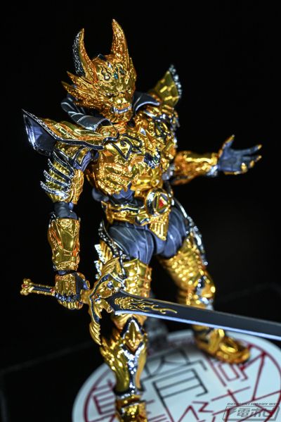S.H.Figuarts (真骨雕制法) 黄金骑士牙狼·翔