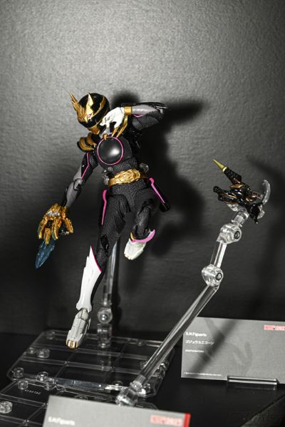 S.H.Figuarts 豪兽独角兽