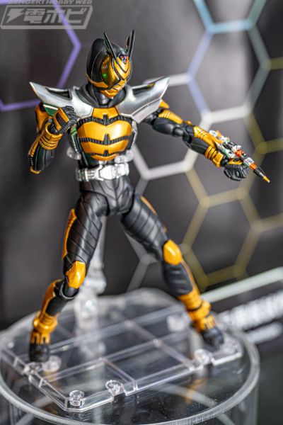 S.H.Figuarts（真骨雕制法） 假面骑士皇蜂