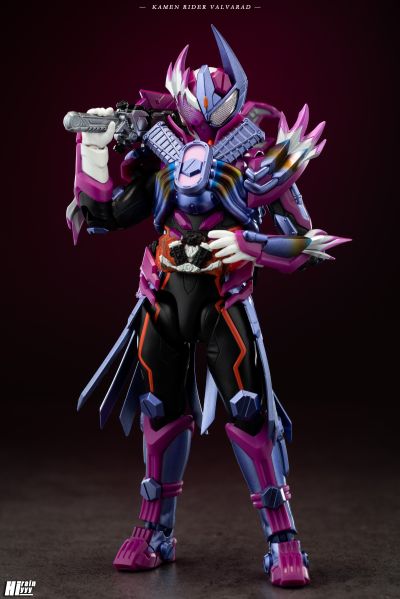 S.H.Figuarts 假面骑士瓦尔巴拉德