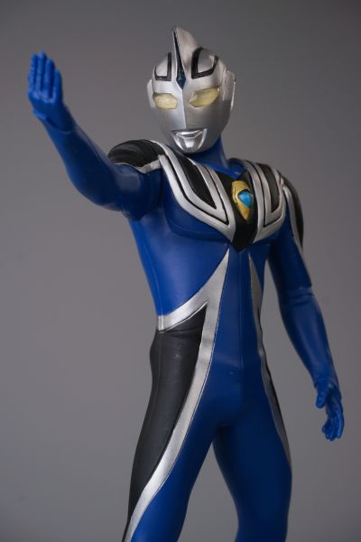 英雄勇像 盖亚奥特曼 阿古茹奥特曼 V1型 B款