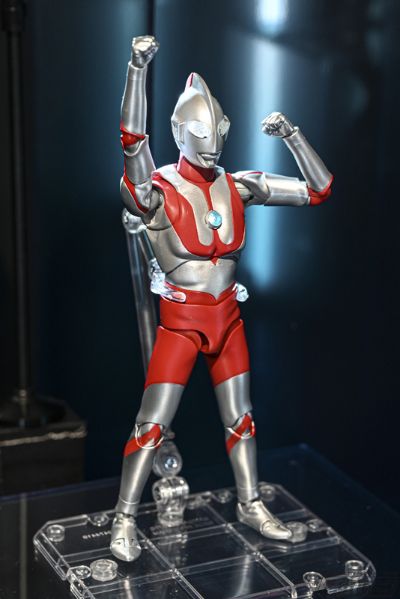 S.H.Figuarts（真骨雕制法） 奥特曼 60周年纪念版