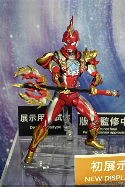 S.H.Figuarts 奥美迦奥特曼 朱雀装甲