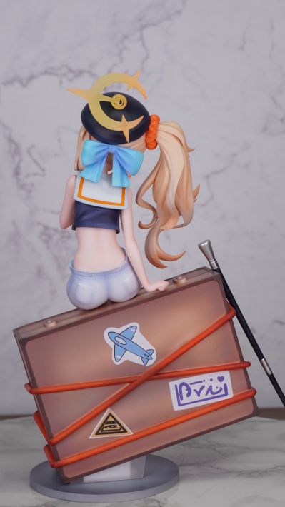 蔚蓝档案 笑脸教授 度假.ver