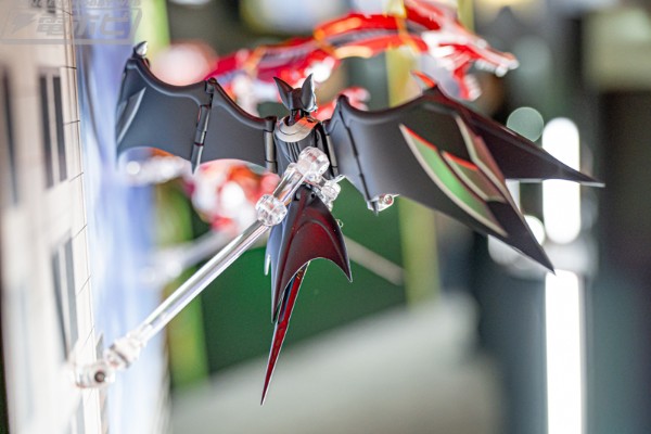 S.H.Figuarts 黑暗之翼